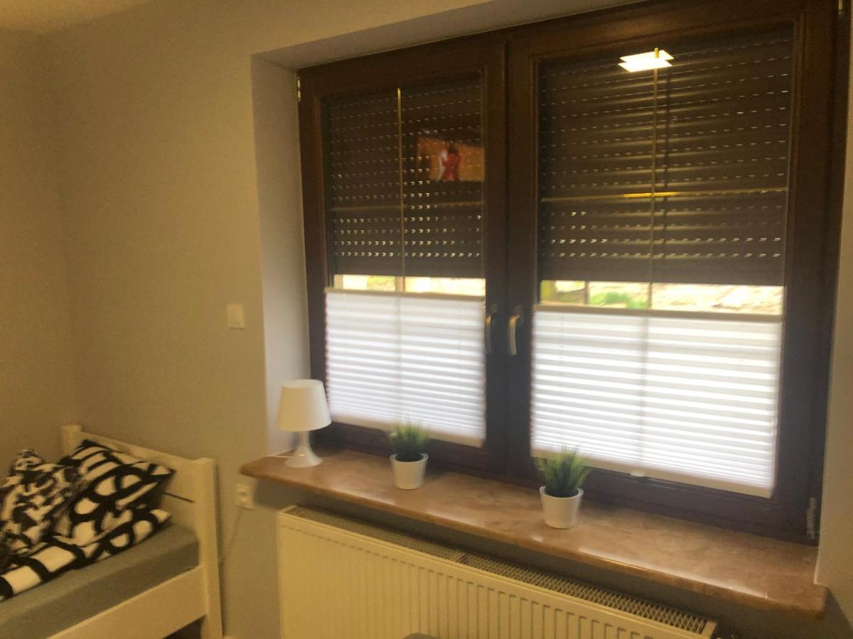 Klimatyzowane Apartamenty I Pokoje Przy Targach Келце Екстериор снимка