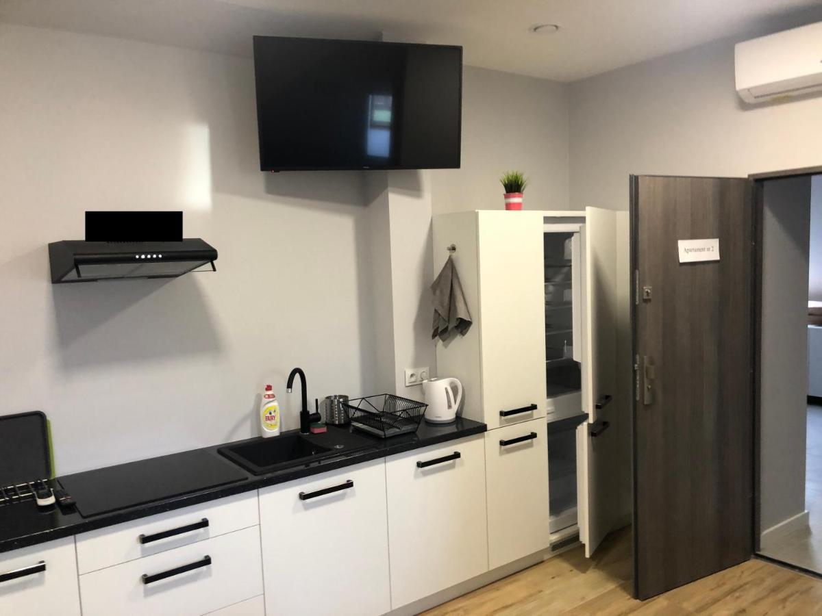 Klimatyzowane Apartamenty I Pokoje Przy Targach Келце Екстериор снимка