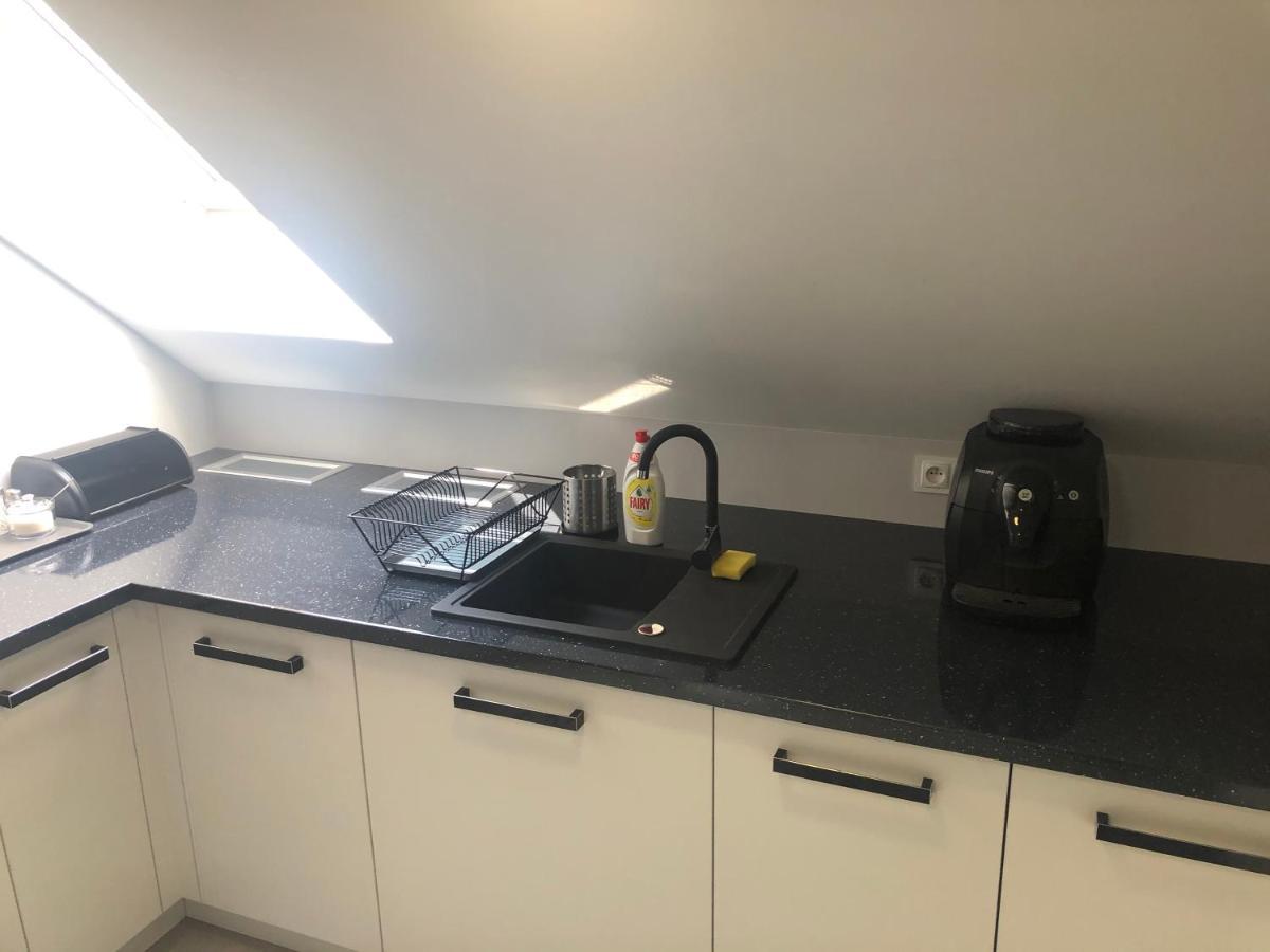 Klimatyzowane Apartamenty I Pokoje Przy Targach Келце Екстериор снимка